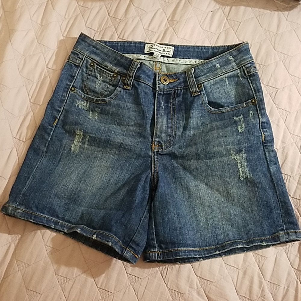 I love H. Eighty One jean shorts Size 25